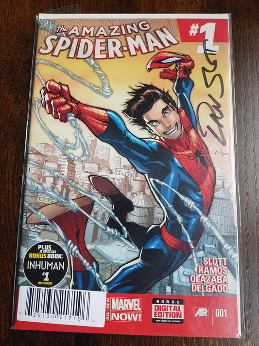 Amazing Spider-Man #1 - Big Keys : "1st App Clash and Cindy Moon ( Silk)" - Signed by "Silk" creator Dan Slott