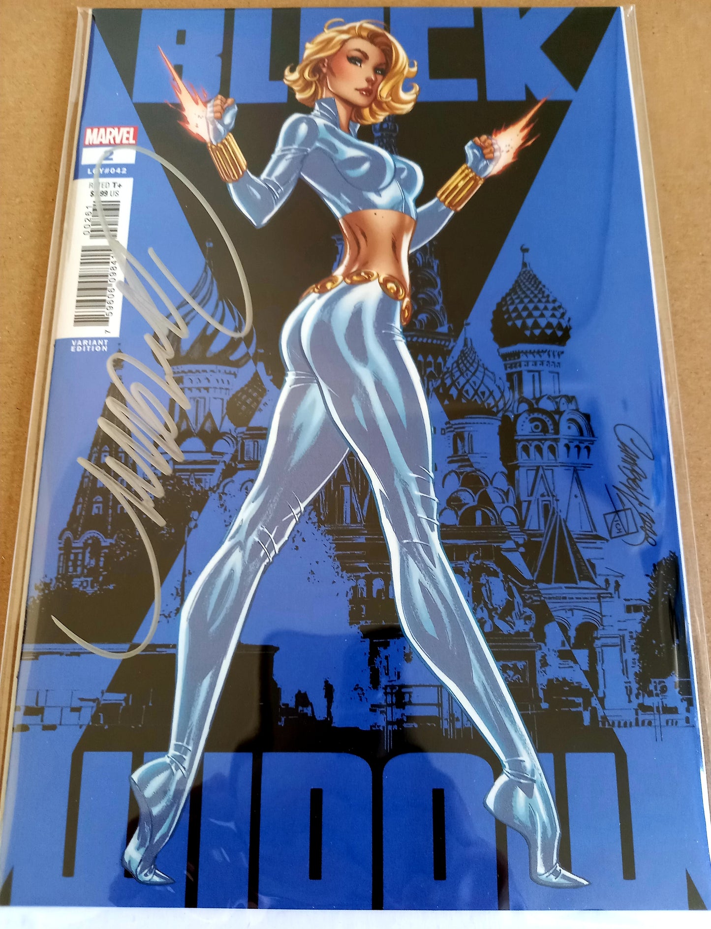 Black Widow #2 RTD Variant ! Signed by J. Scott Campbell ! NM!